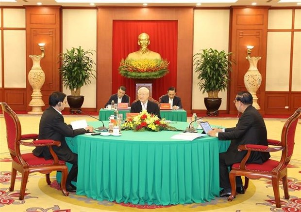 Party leaders of Vietnam, Cambodia, Laos hold high-level meeting in Hanoi