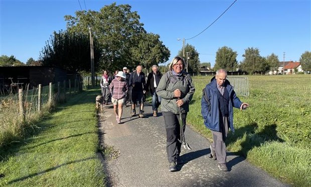 Hiking event in France raises funds for disadvantaged Vietnamese children