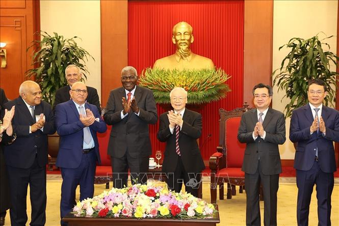 Party chief hosts Cuban delegation