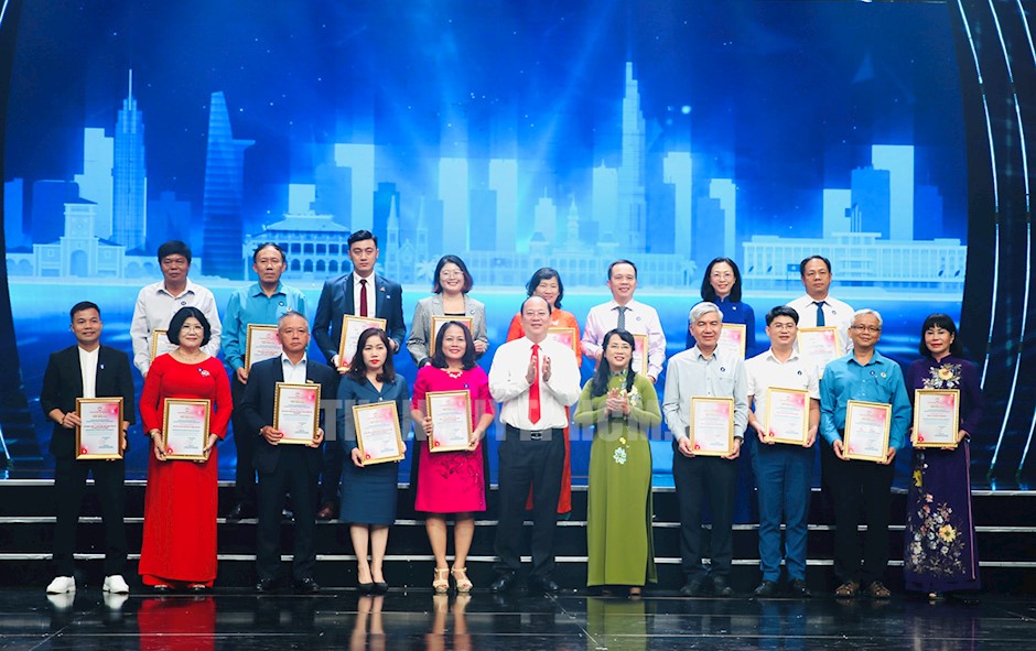 Over VND44 3 billion contributed to HCMC’s “For the Poor Fund”