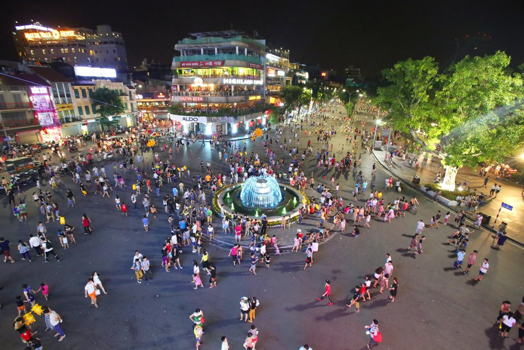 Hoan Kiem lake space, Old Quarter recognised city-level tourist area