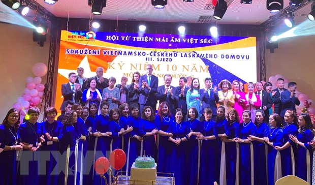 Vietnamese charity organization in Czech Republic marks its 10th anniversary