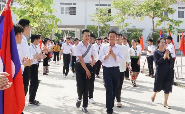 Nghe An province provides high school training for Lao students