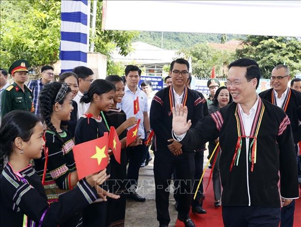 President joins great national unity festival in Phu Yen