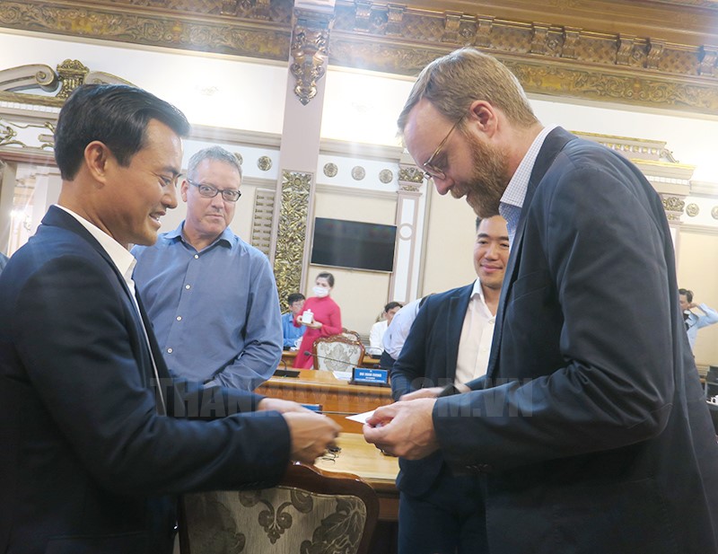 HCMC and Netherlands promote cooperation in plastic waste treatment