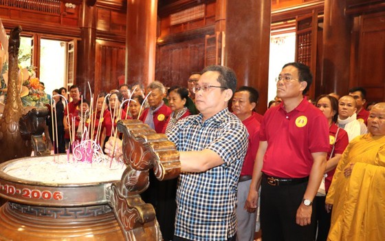 HCMC’s outstanding models visit Uncle Ho’s hometown