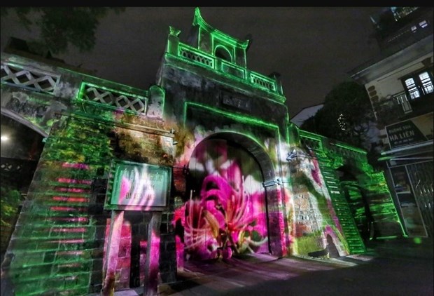 Hanoi welcomes 22 6 mln tourists in 11 months