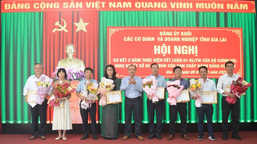 Gia Lai collects opinions from officials on studying and following Uncle Ho