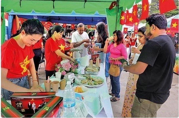 Vietnam participates in int’l charity fair in Sri Lanka
