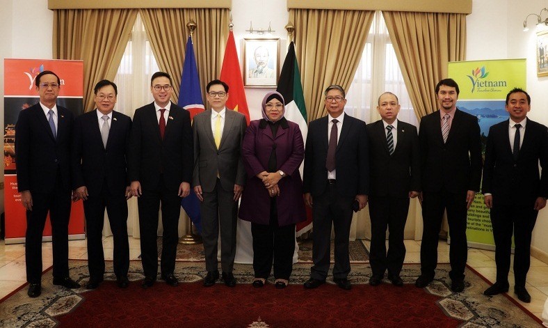 Vietnamese Embassy in Kuwait celebrates 36 years of UNESCO honoring President Ho Chi Minh