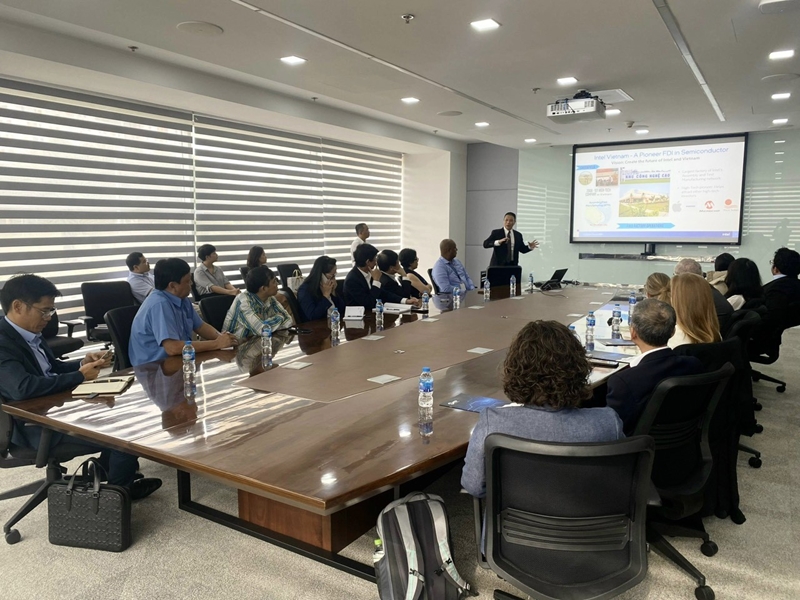 Great prospects for cooperation and development of semiconductor chip industry