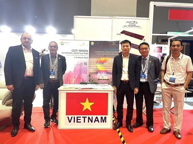 Binh Duong furniture makers seek to enter Indian market