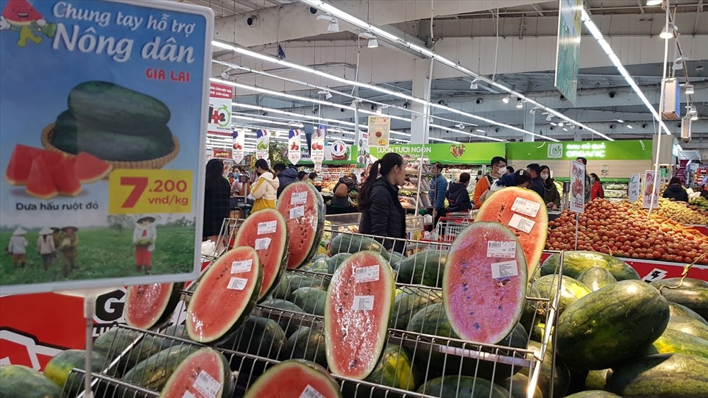 China announces official import of Vietnamese watermelon