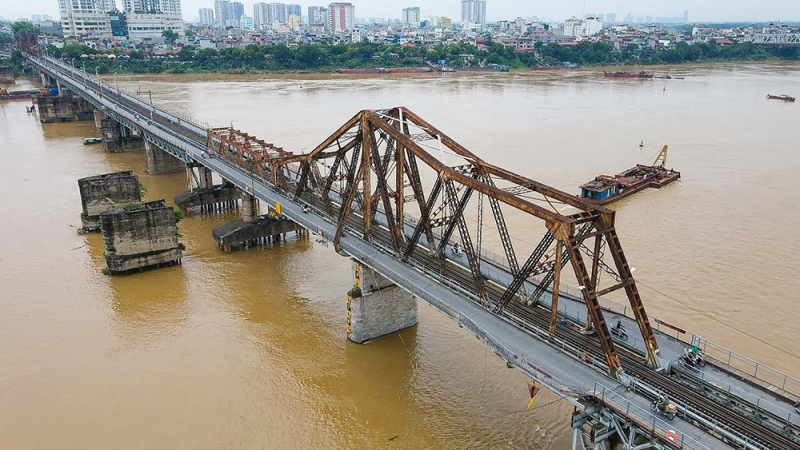 France donates nearly 19 billion VND for Long Bien Bridge renovation