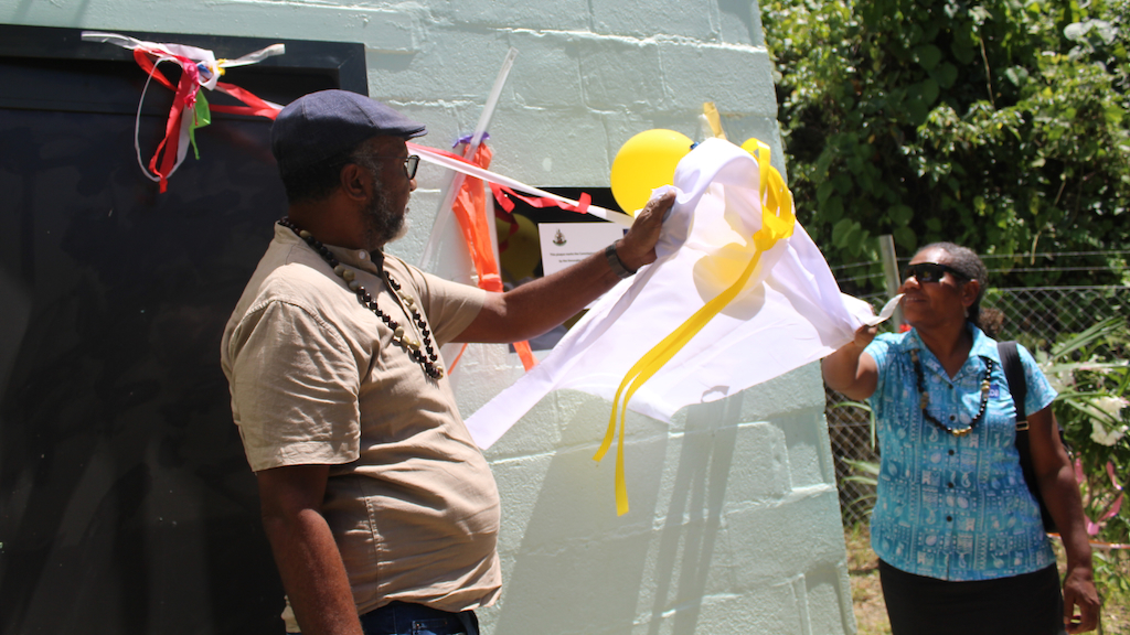 ADB, Vanuatu commission brenwe hydropower plant