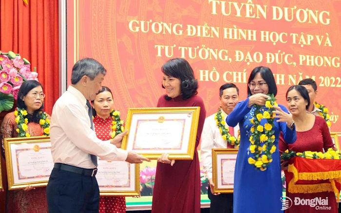 Studying and following Uncle Ho in building culture and people of Dong Nai