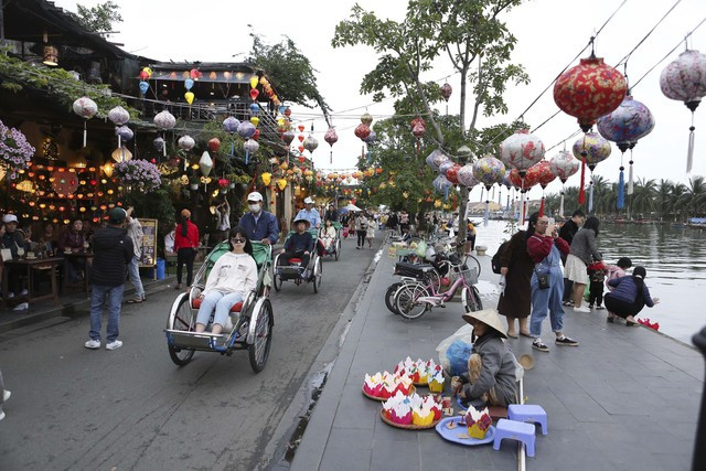 Artistic performances and countdown party to welcome New Year 2024 in Hoi An