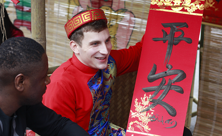 Number of international students studying in Vietnam increasing