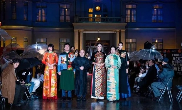 Vietnamese ao dai fashion week opens in Japanese prefecture