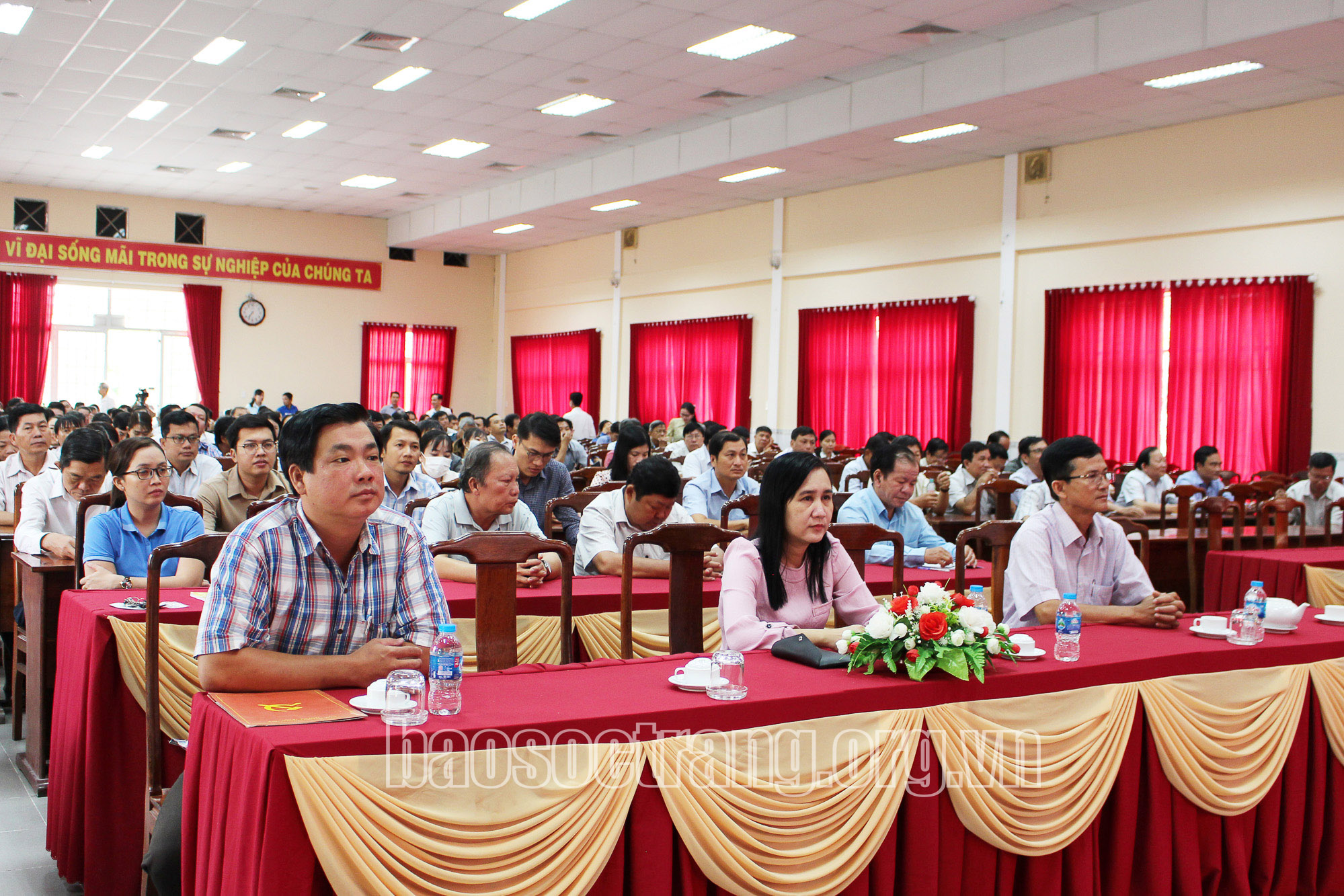 Soc Trang Over 200 officials research special subject on studying and following Uncle Ho