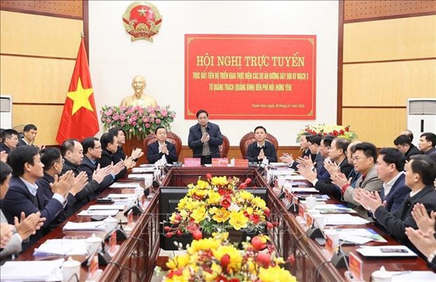 PM urges great efforts to finish Quang Trach-Pho Noi power line project by mid-2024