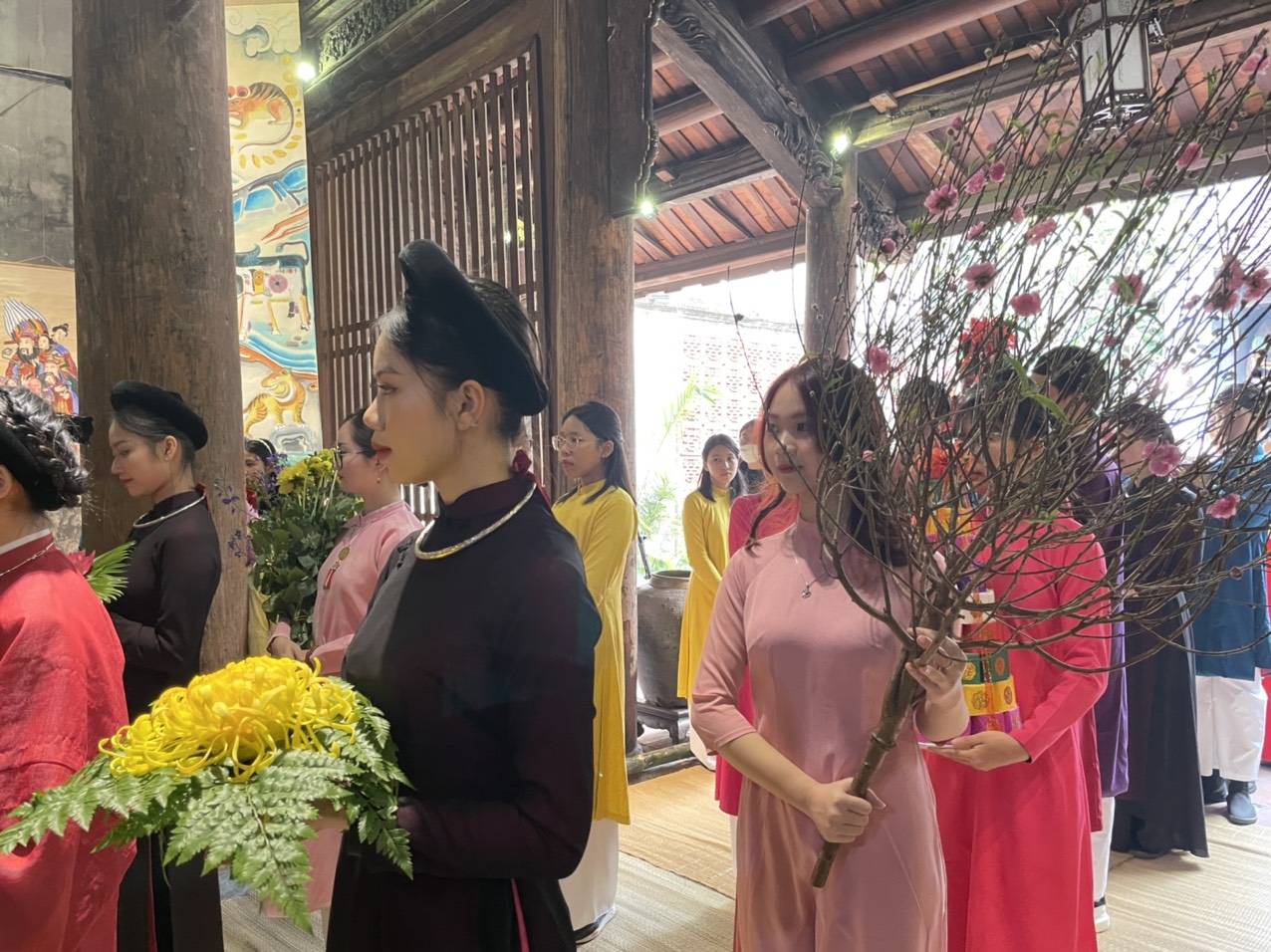 Diverse activities imbued with traditional Tet at Hanoi’s Old Quarter