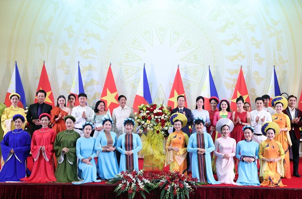 President Vo Van Thuong hosts banquet in honour of Philippine counterpart