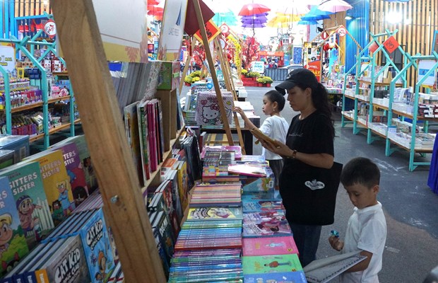 HCM City opens Tet book street festival 2024
