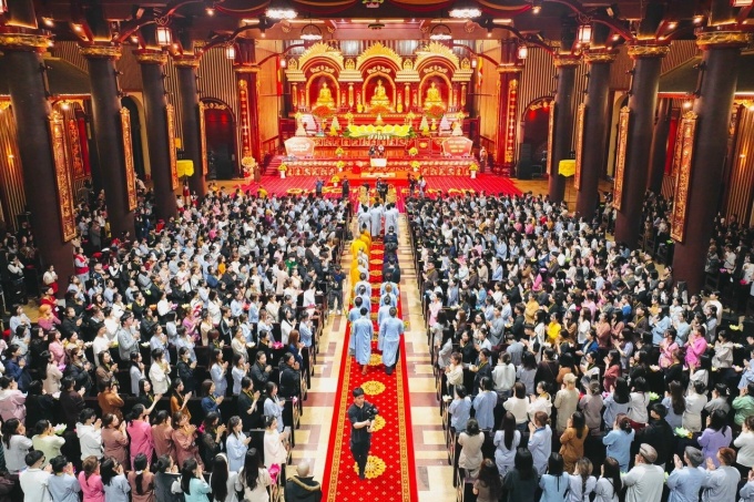 About 20,000 tourists attend 2024 Yen Tu Spring Festival opening