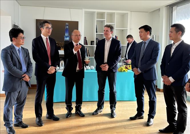 Vietnam promotes cooperation with France’s Grenoble city in different fields
