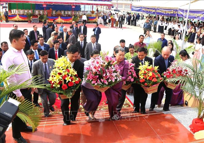 Vietnam - Cambodia Friendship Monument inaugurated in Svay Rieng