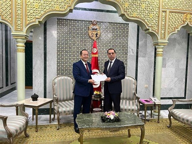 Tunisia eyes to further beef up relations with Vietnam
