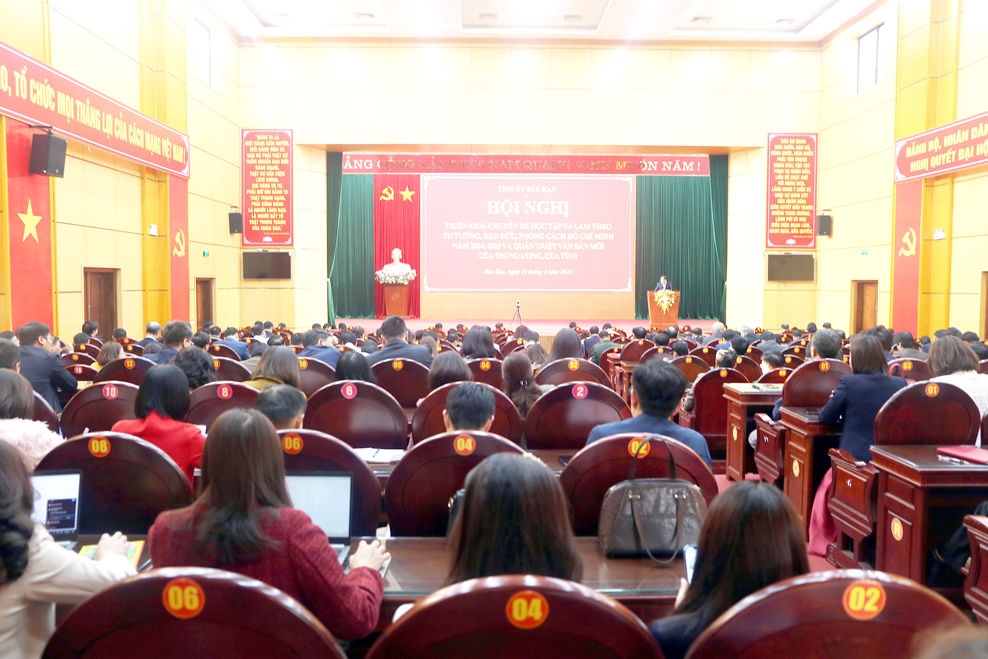 Bac Kan implements special subject of studying and following Uncle Ho