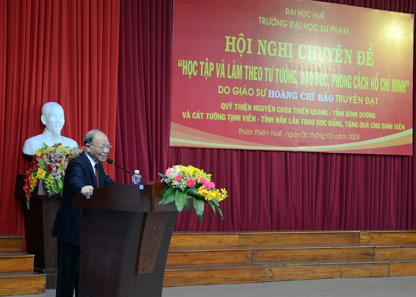 Talk about Ho Chi Minh s moral ideology and style held in Hue