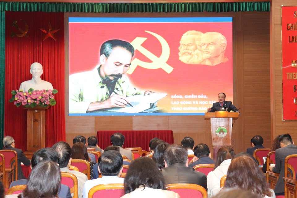 Quoc Oai Over 7,000 officials study special subjects about Uncle Ho