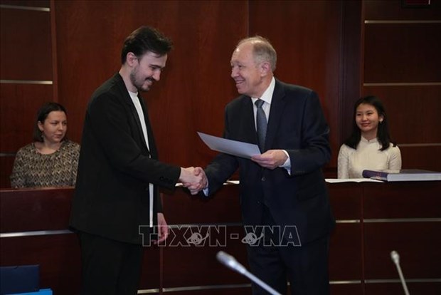 Russia holds third Vietnamese interpretation contest