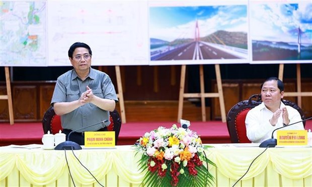PM praises Hoa Binh’s socio-economic achievements