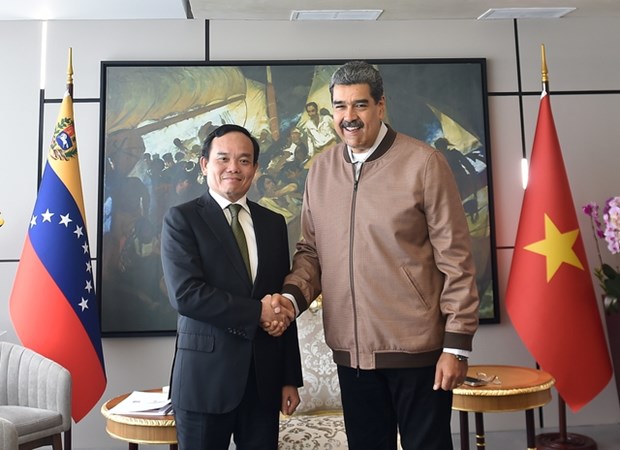 Vietnamese Deputy PM, Venezuelan President hold talks