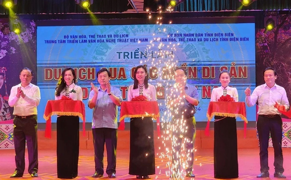 300 photos on Vietnam’s world heritages and landscapes on display in Dien Bien