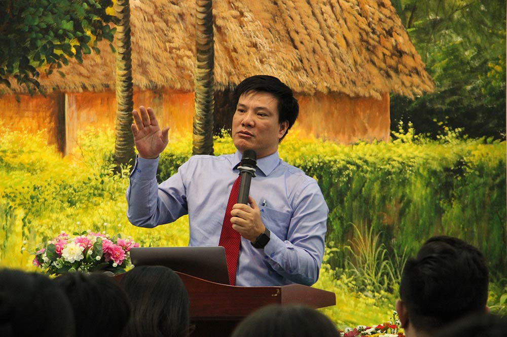 Discussion on President Ho Chi Minh with studying and reading culture