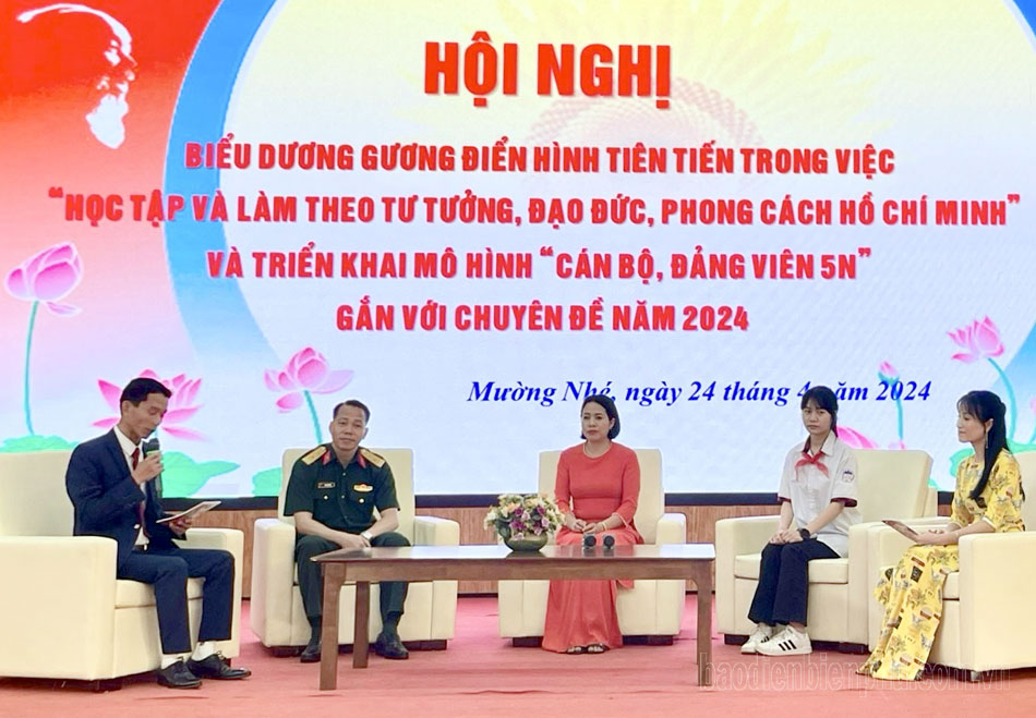 Muong Nhe praises typical followers of Uncle Ho