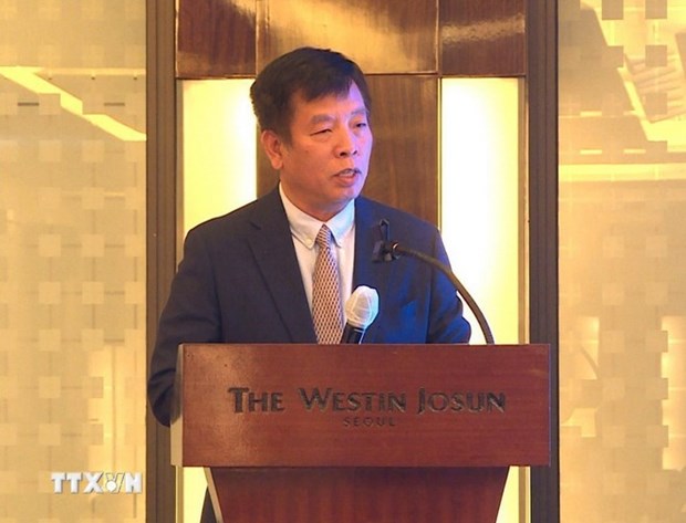 Vietnamese Ambassador presents credentials to RoK President