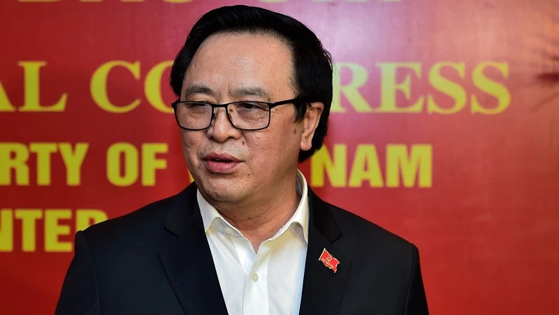 Vietnamese official presented with noble Japanese order