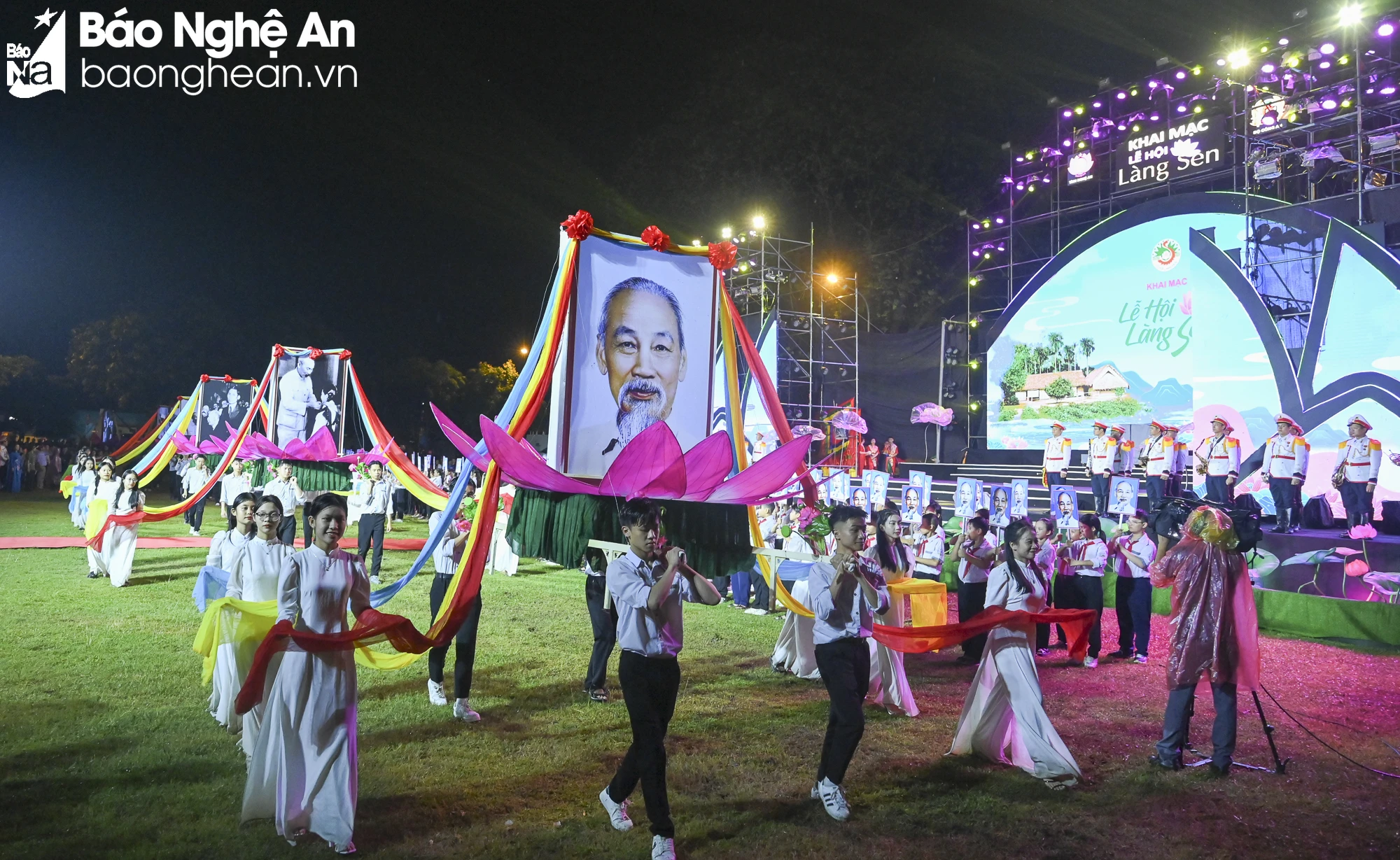 Festival opens in Nghe An province to mark Uncle Ho’s 134 birth anniversary
