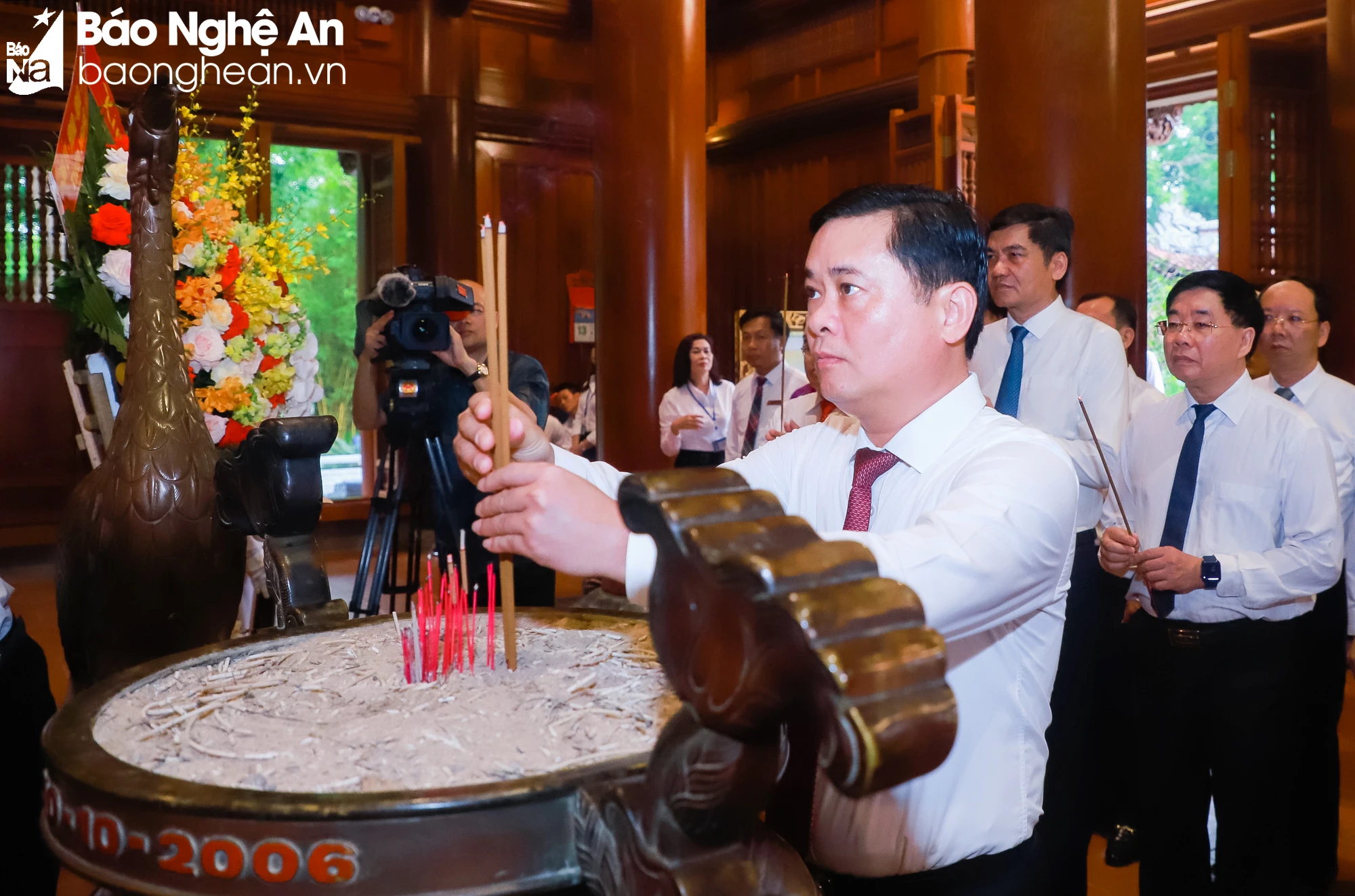 Nghe An province’s leaders commemorate President Ho Chi Minh