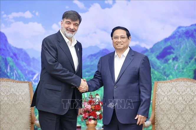PM hosts commander of Iran’s law enforcement force