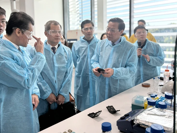 Ho Chi Minh City signs cooperation agreement Australian university