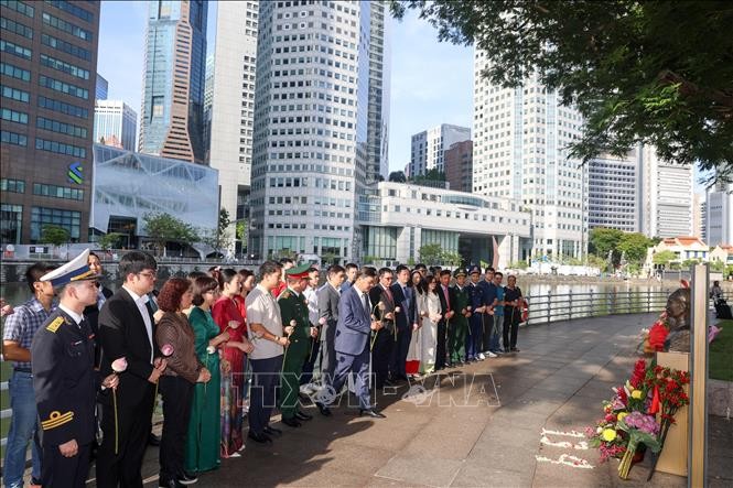 President Ho Chi Minh’s 134th birthday marked in Singapore