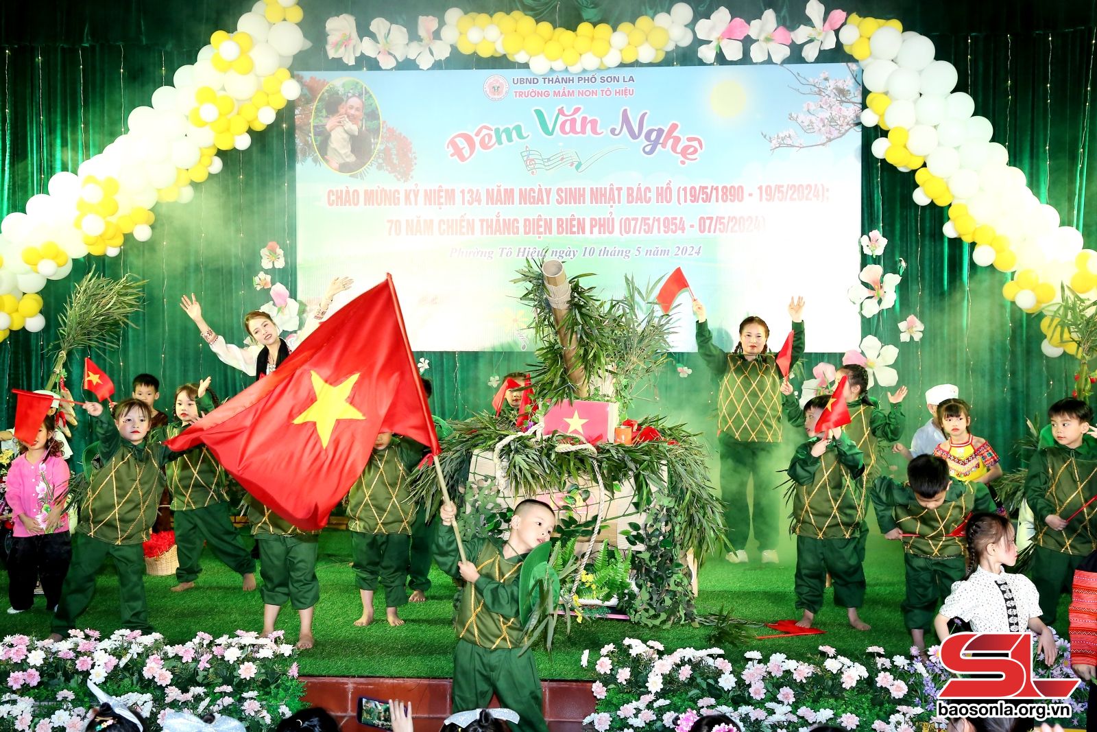 Art performance in Son La province celebrates 134th birthday of President Ho Chi Minh