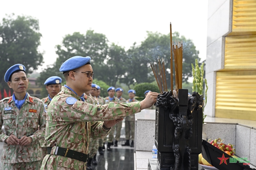 Vietnam Department of Peacekeeping Operations reports achievements to Uncle Ho
